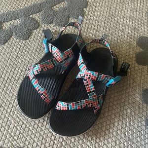 Chaco Shoes Size 6 for Kids